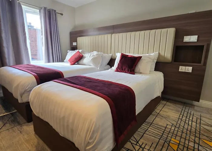 3 star hotel: Kgt House